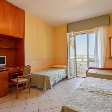 camera quadrupla-hote-roma-roseto